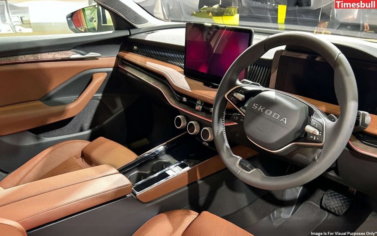 New Skoda Superb 2025 interior 